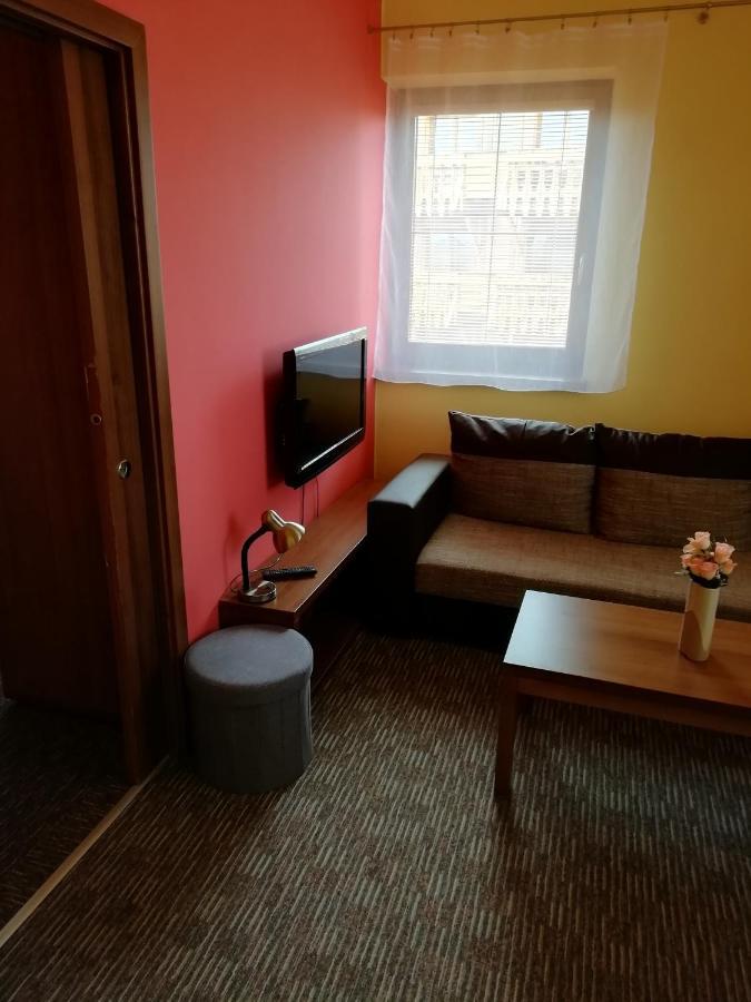 Apartman Fiona Vel'ka Lomnica Extérieur photo